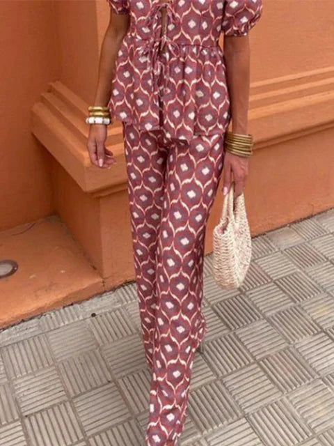 Lisa - Casual and Elegant Outfit