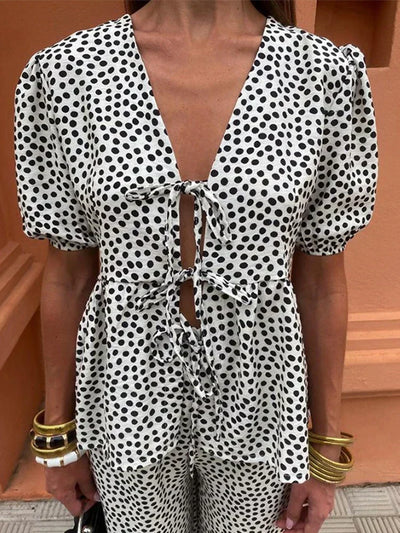 Lisa - Casual and Elegant Outfit