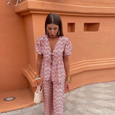 Lisa - Casual and Elegant Outfit