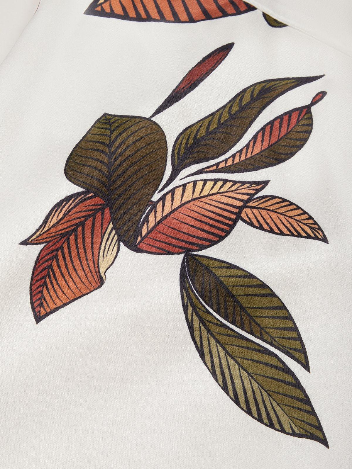 Florence bodycon dress in satin with short sleeves and white leaf pattern